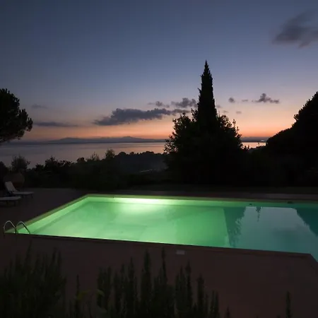 Sleeps 6 Pool Wifi Villa Passignano sul Trasimeno