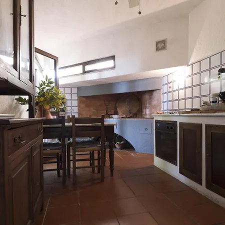 Sleeps 6 Pool Wifi Villa *