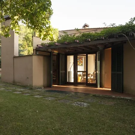 Villa Sleeps 6 Pool Wifi