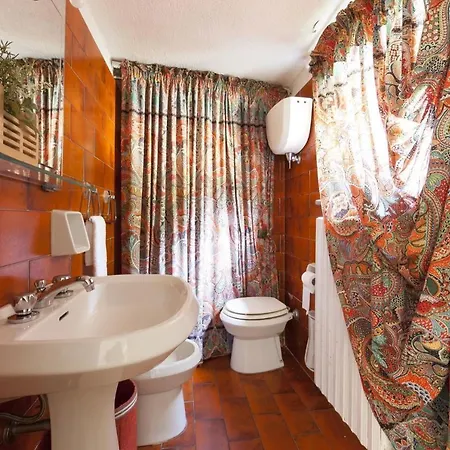 Sleeps 6 Pool Wifi Villa *