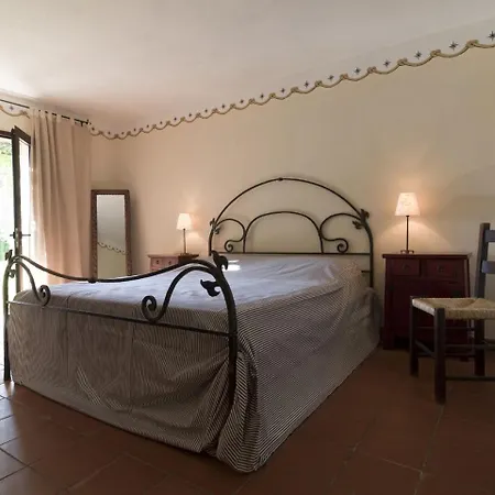 Sleeps 6 Pool Wifi